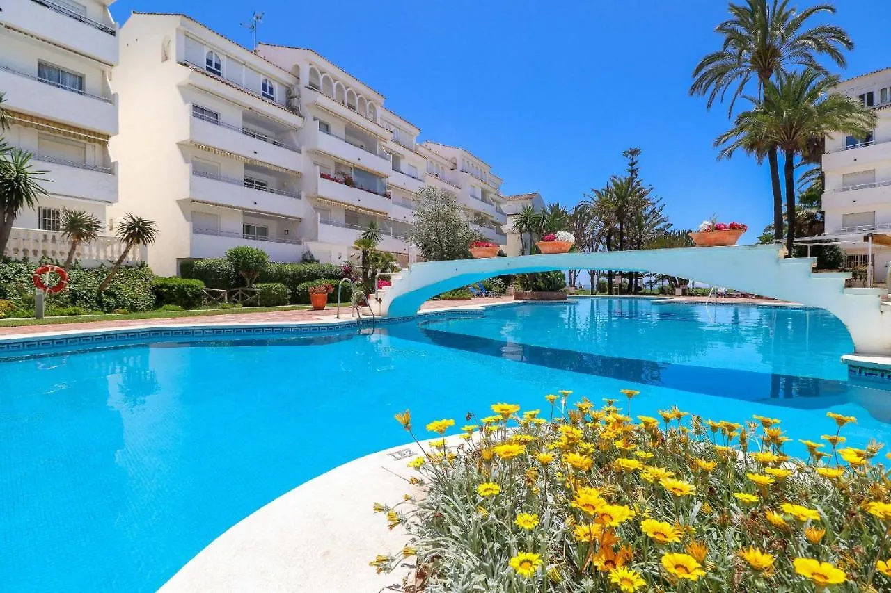 Luxury With Pool View - Playa Real Beachfront Marbella Spain