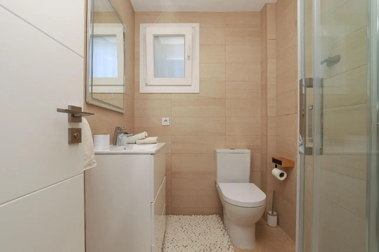 Luxury With Pool View - Playa Real Beachfront Marbella