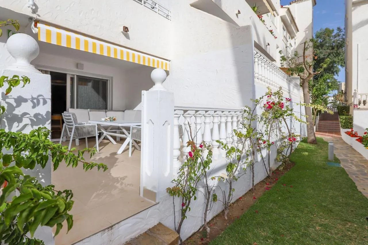 Apartment Luxury With Pool View - Playa Real Beachfront Marbella